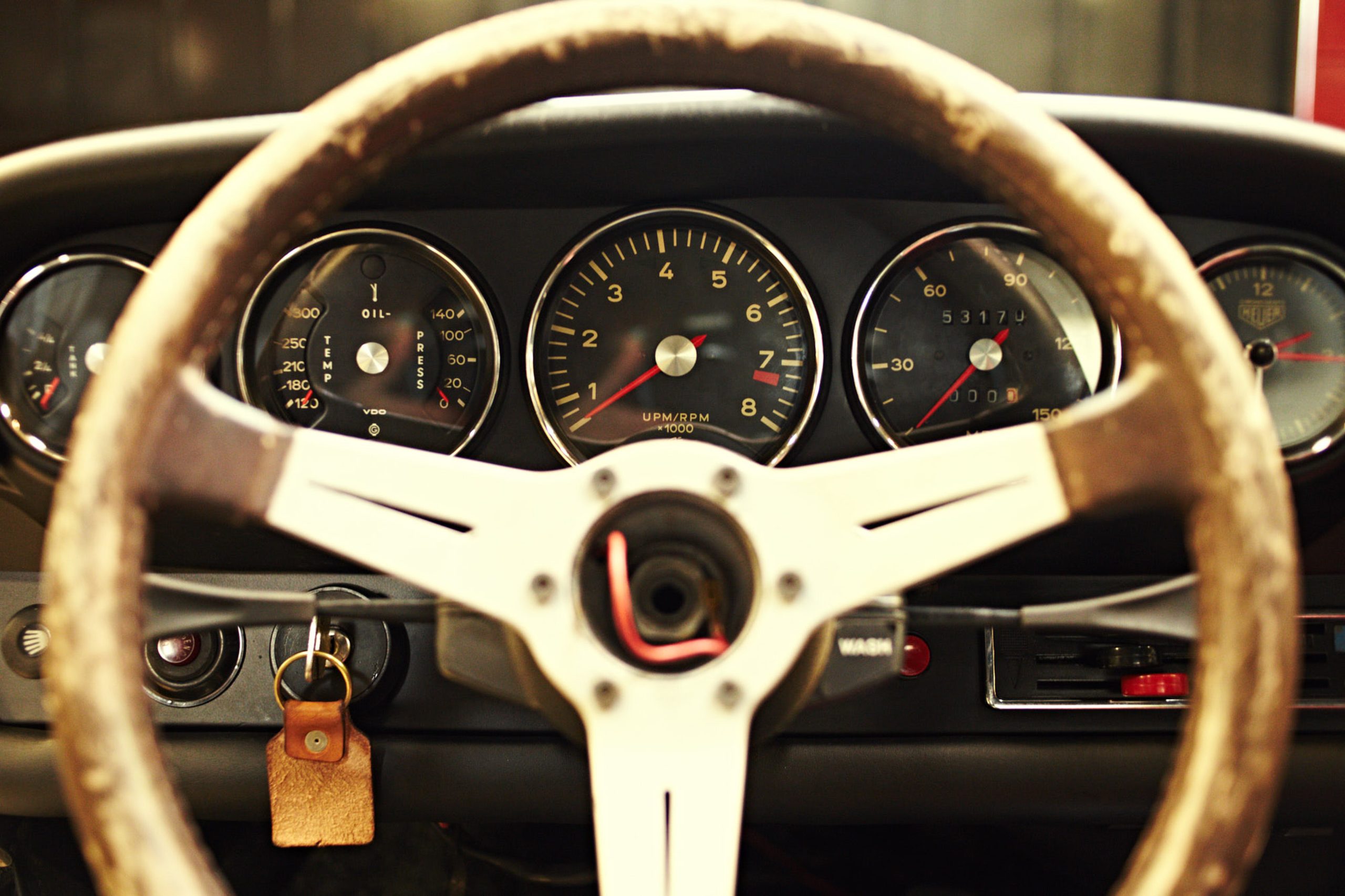CARLOS-FERNANDEZ-LASER-MAGNUS-WALKER-LOS-ANGELES-MG_5172