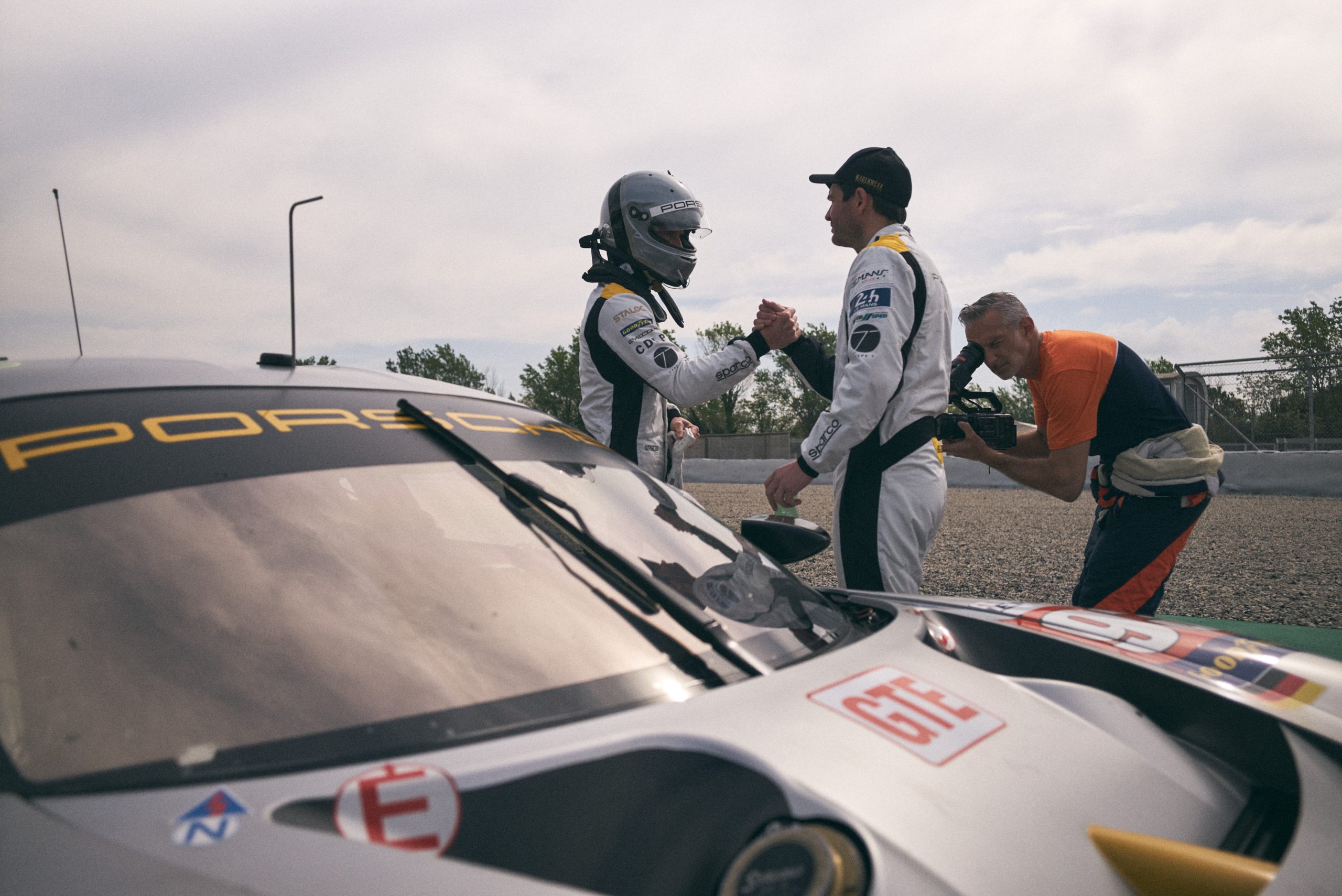 CARLOS-FERNANDEZ-LASER-PORSCHE-SIGHT-ELMS-BCN-06-1808