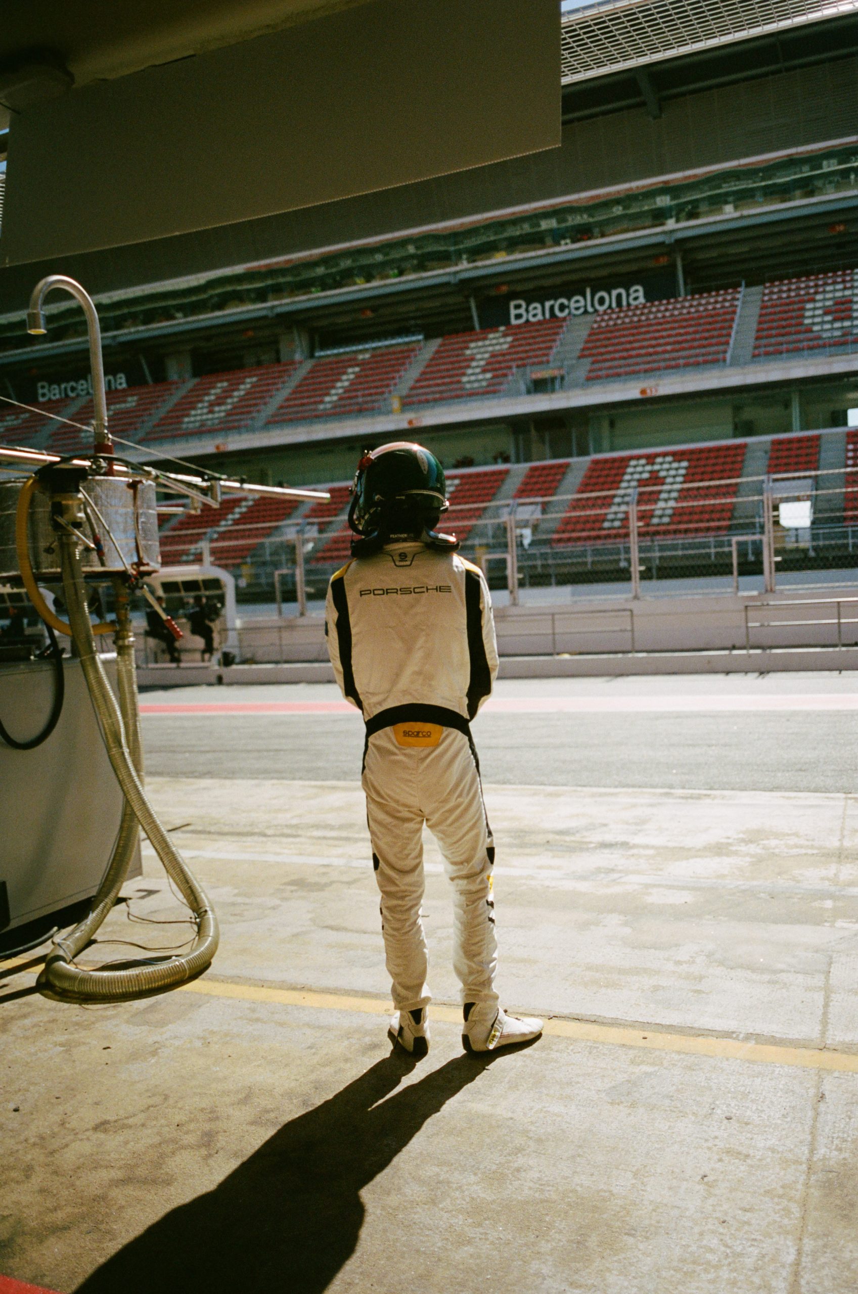 CARLOS-FERNANDEZ-LASER-PORSCHE-SIGHT-ELMS-BCN-ANALOG-000627320022-94