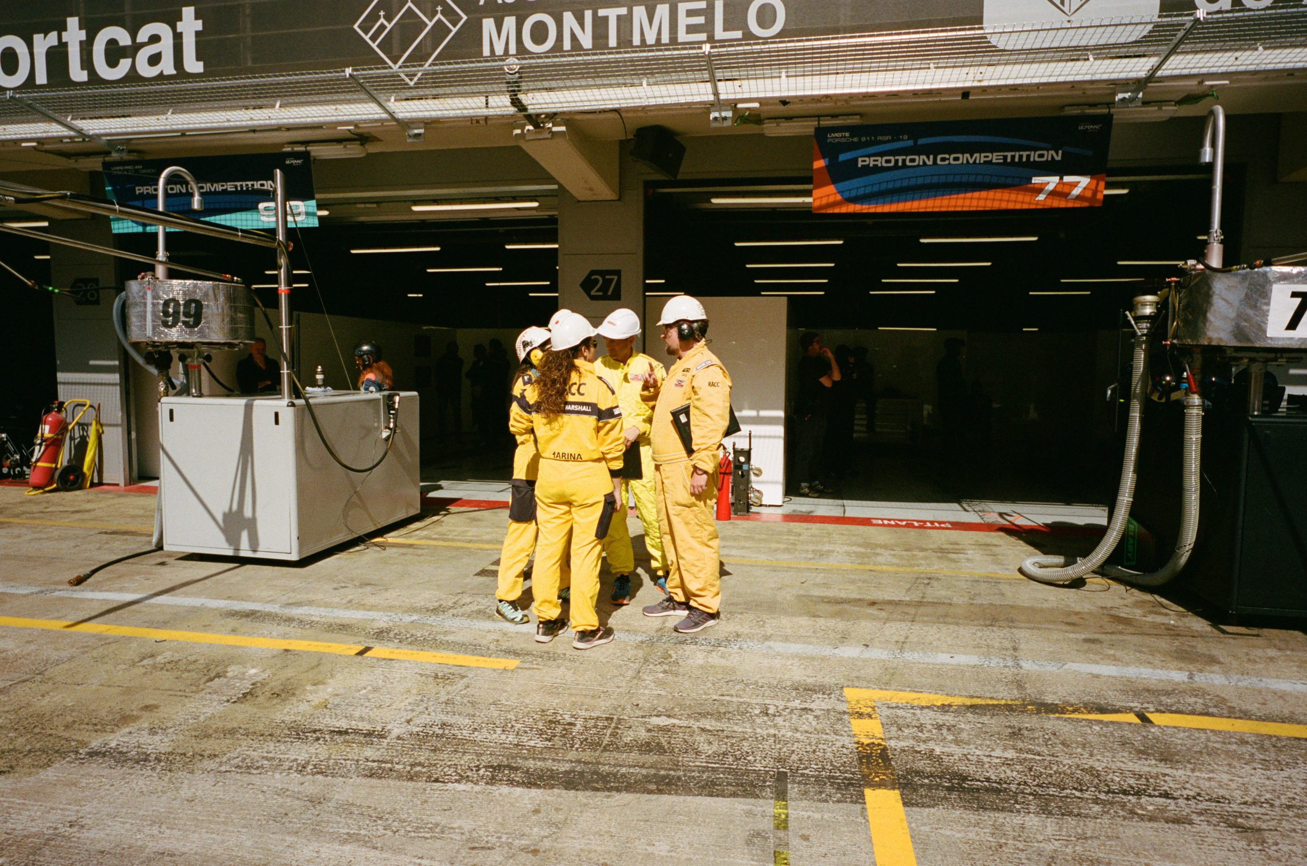 CARLOS-FERNANDEZ-LASER-PORSCHE-SIGHT-ELMS-BCN-ANALOG-000627330028-136